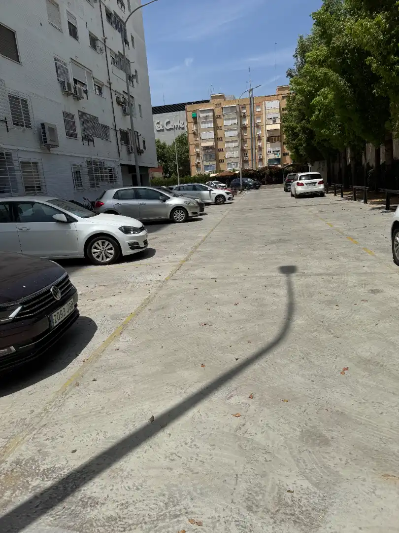 Parking de Piso en venta en Sevilla con Aire acondicionado, Calefacción y Parquet
