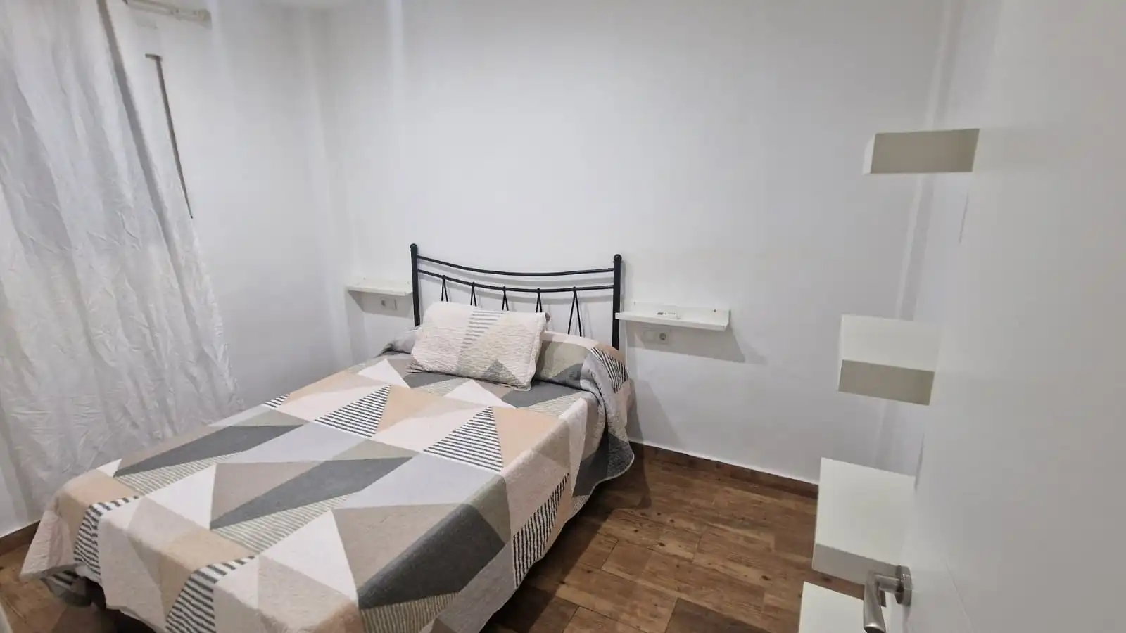 Schlafzimmer von Wohnungen zum Verkauf in Córdoba mit Klimaanlage, Heizung und Möbliert
