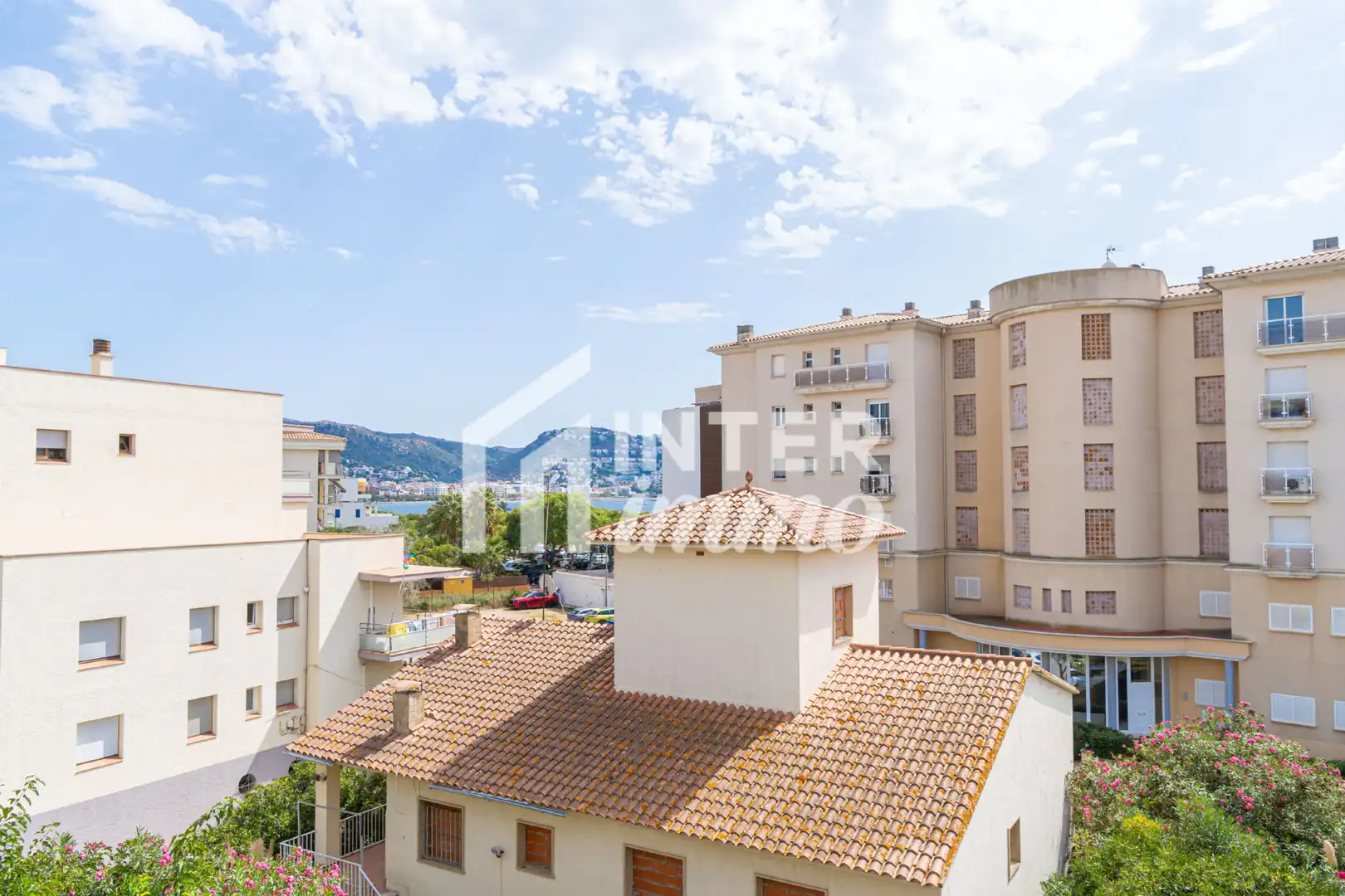 Appartement compact avec ascenseur à vendre à Calle calderon de la barca 36