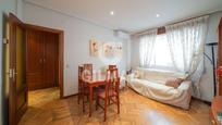 Bedroom of Flat for sale in  Madrid Capital  with Air Conditioner, Heating and Furnished