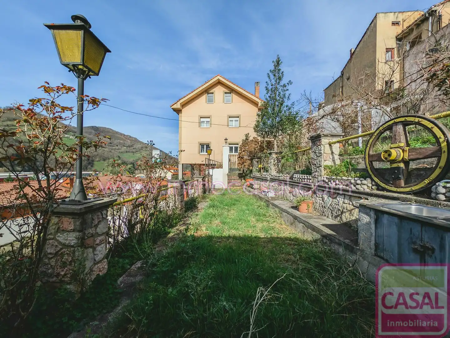 Jardín de Casa o chalet en venta en Aller con Calefacción, Terraza y Trastero