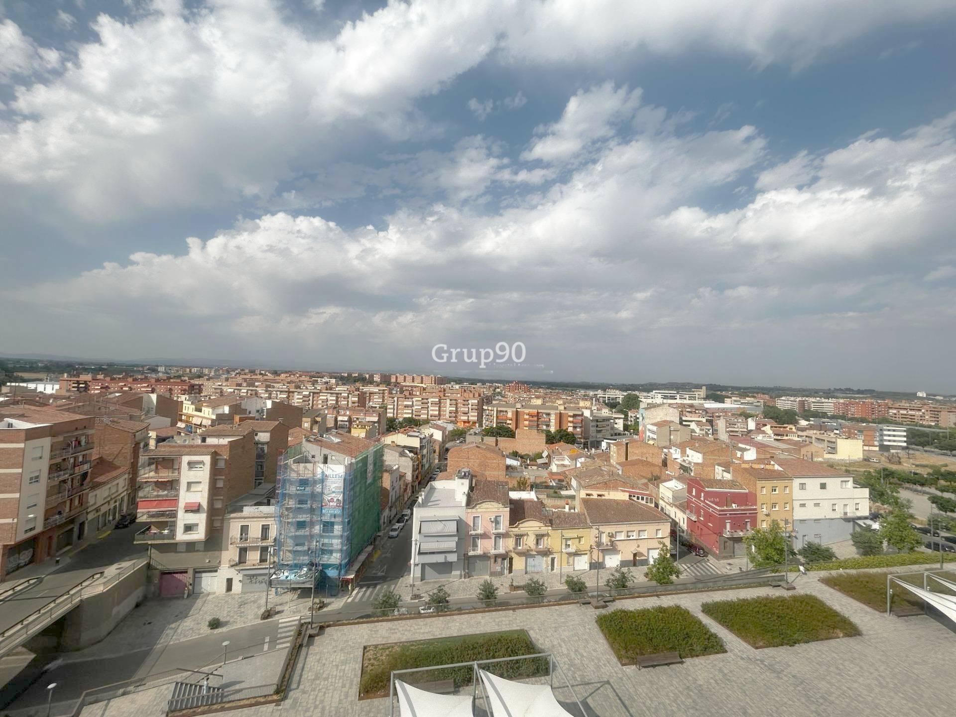 Exterior view of Attic for sale in  Lleida Capital  with Heating, Parquet flooring and Terrace