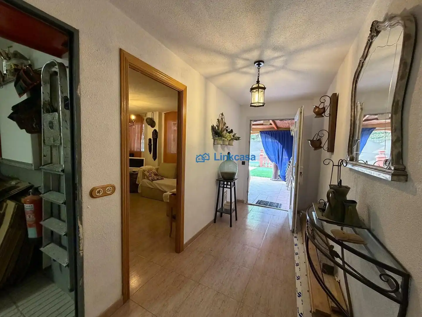 Casa adosada en venta en Velilla de San Antonio con Aire acondicionado, Calefacción y Jardín privado