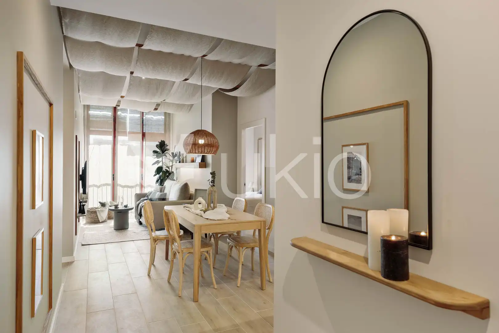 Appartement compact avec ascenseur à louer à Carrer de Floridablanca, imagen 3
