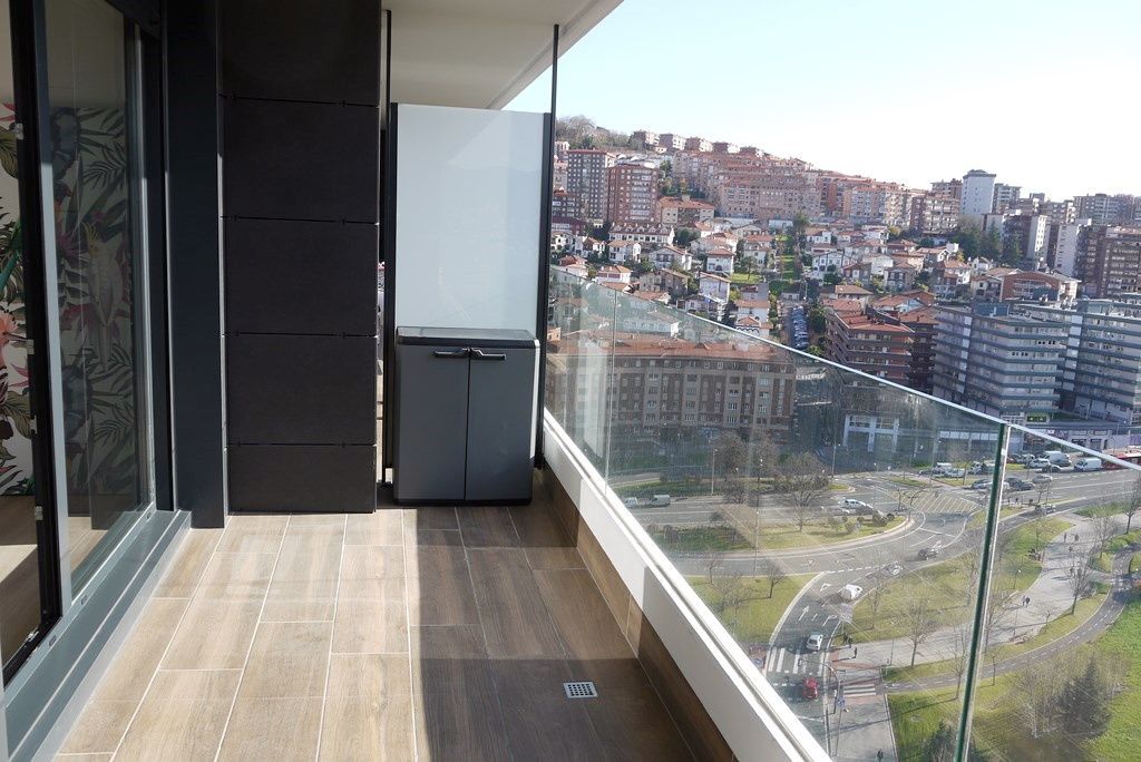 Terraza de Ático de alquiler en Bilbao  con Calefacción, Terraza y Trastero