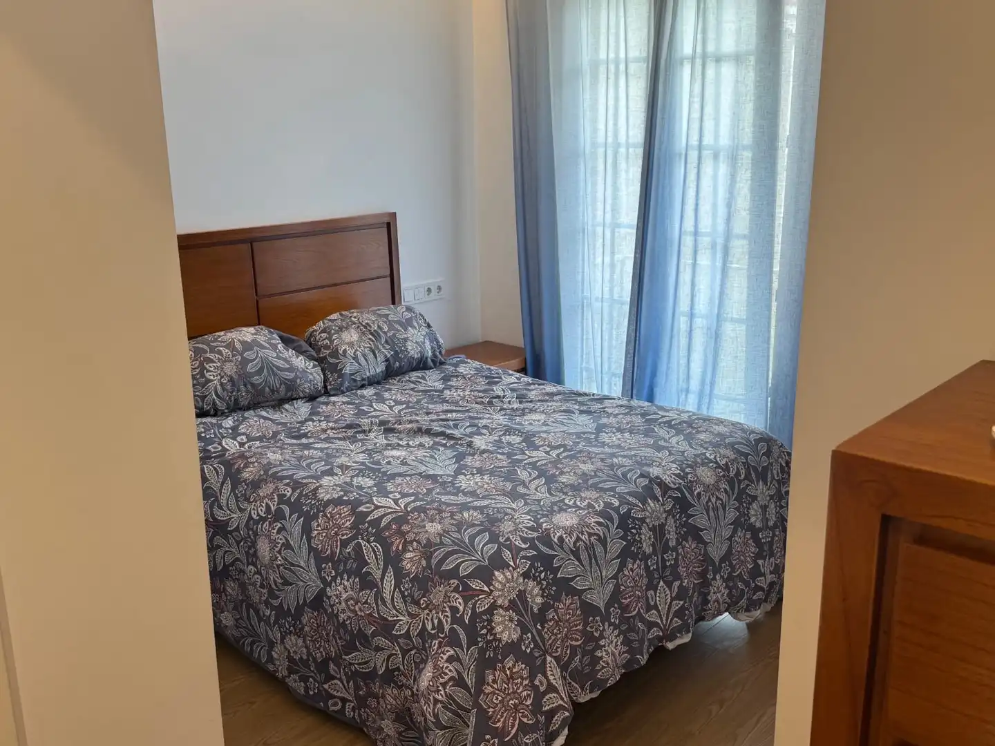 Bedroom of Flat for rent in O Carballiño    with Heating, Parquet flooring and Furnished