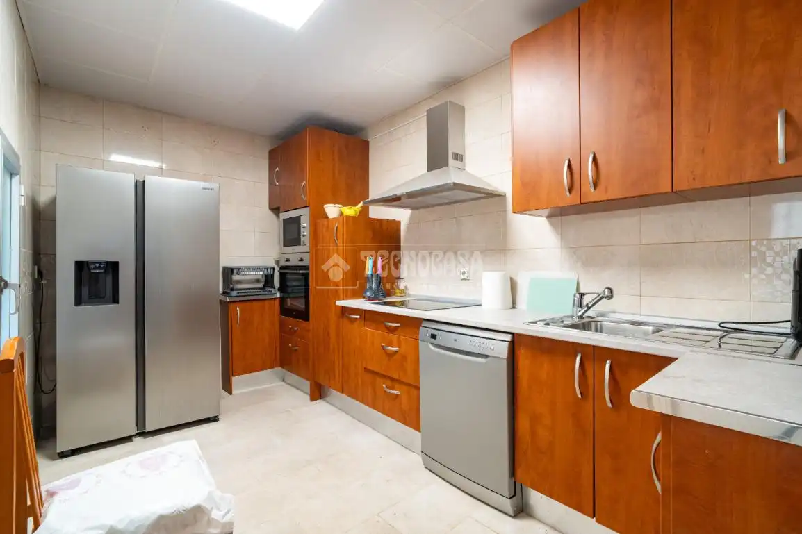 Cocina de Casa adosada en venta en Cogollos de la Vega