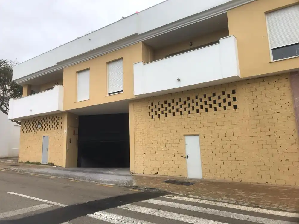 Vista exterior de Traster en venda en Estepona