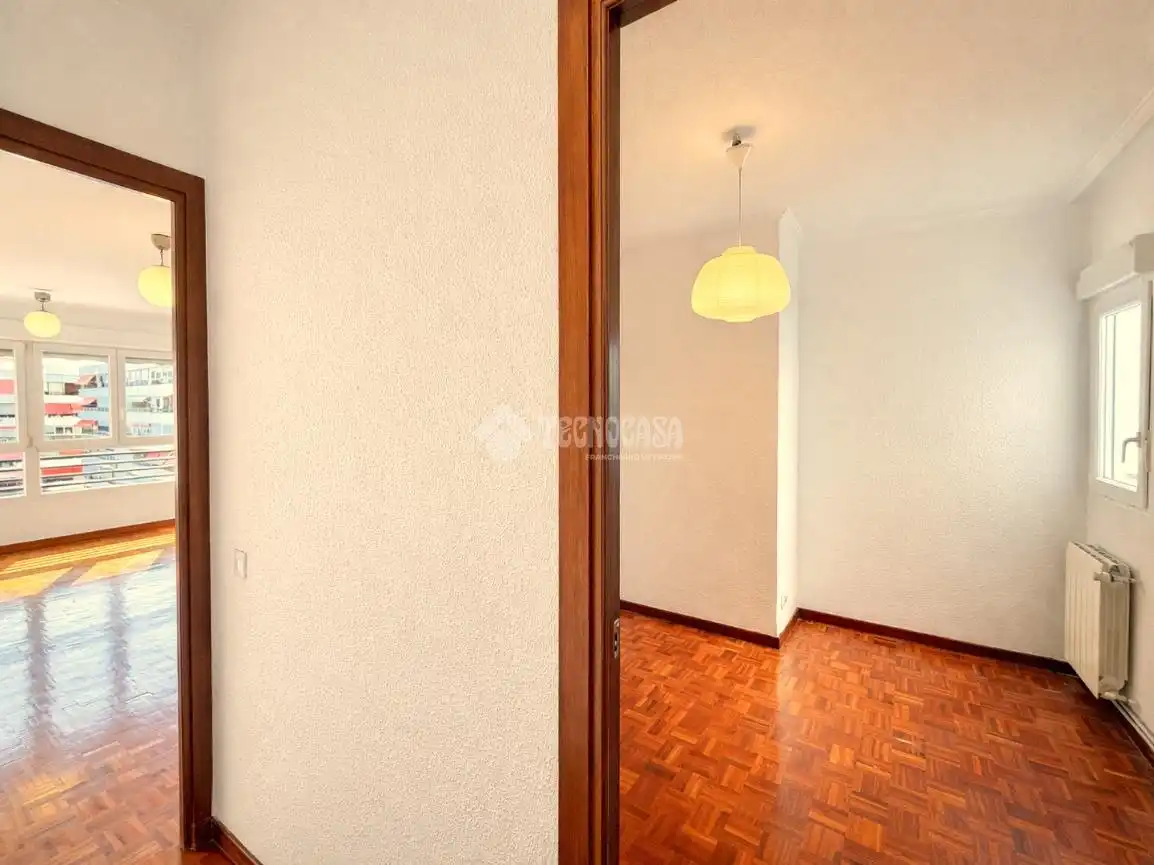Schlafzimmer von Wohnung zum Verkauf in Madrid