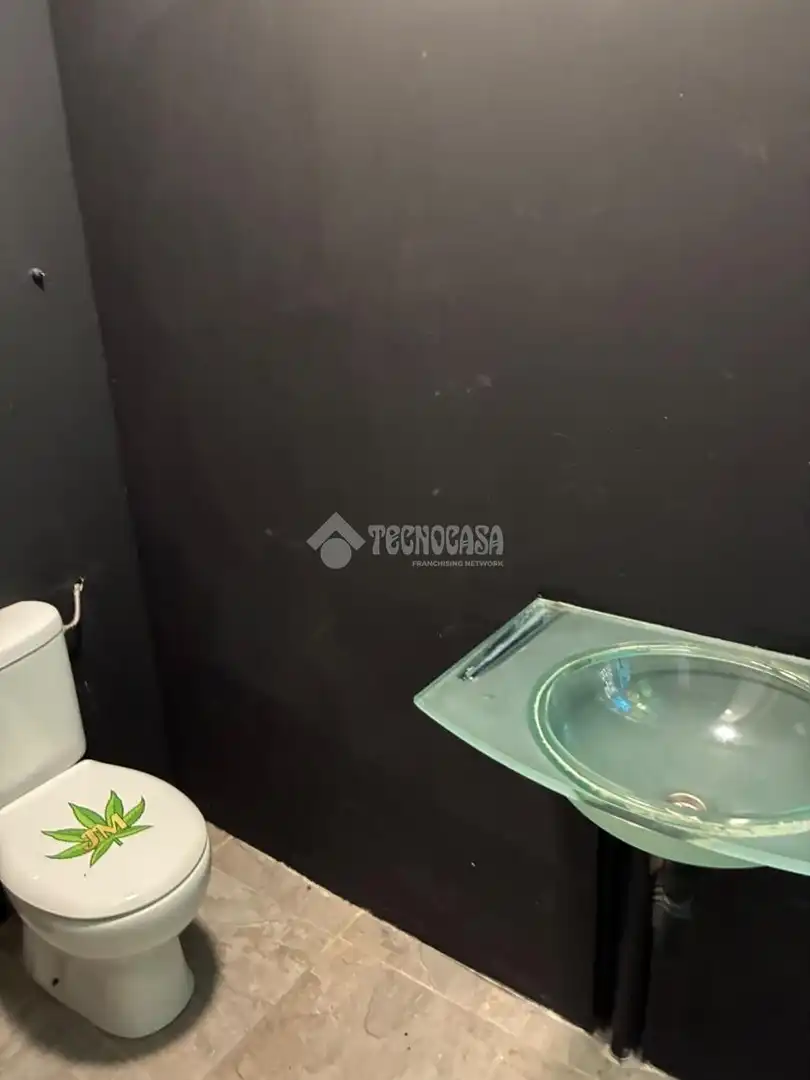 Baño de Local de alquiler en Cerro - Amate