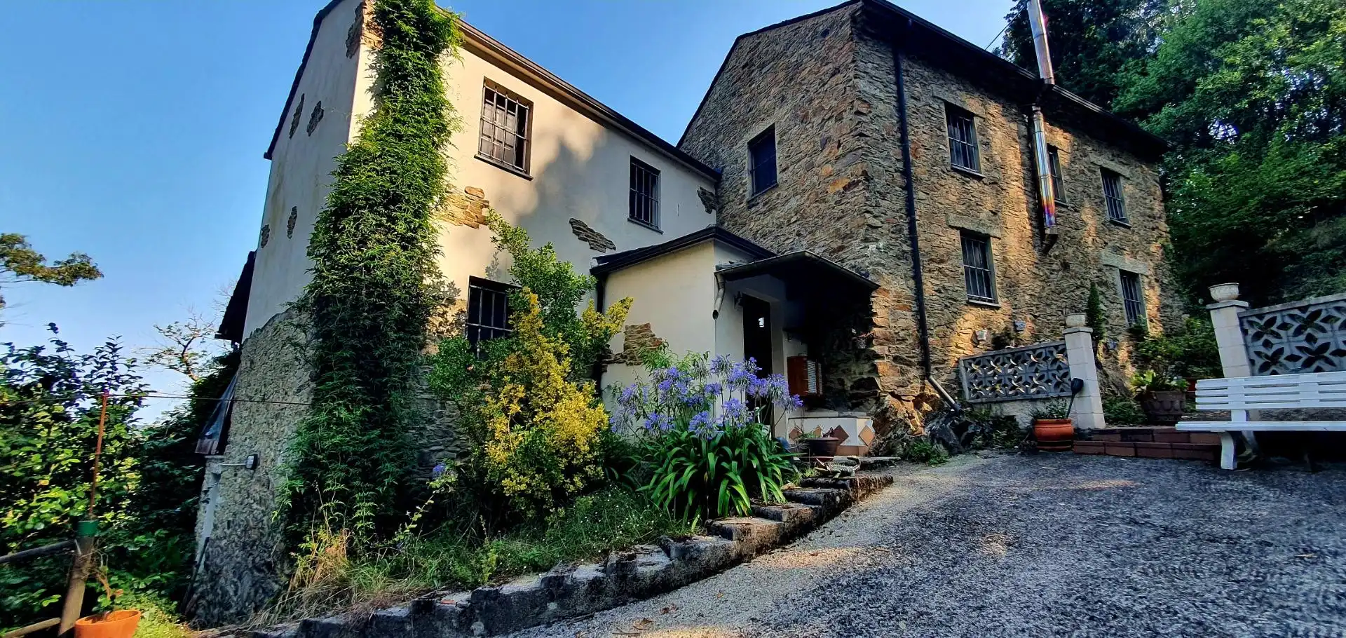 Vista exterior de Casa o chalet en venta en Castropol con Calefacción, Jardín privado y Terraza