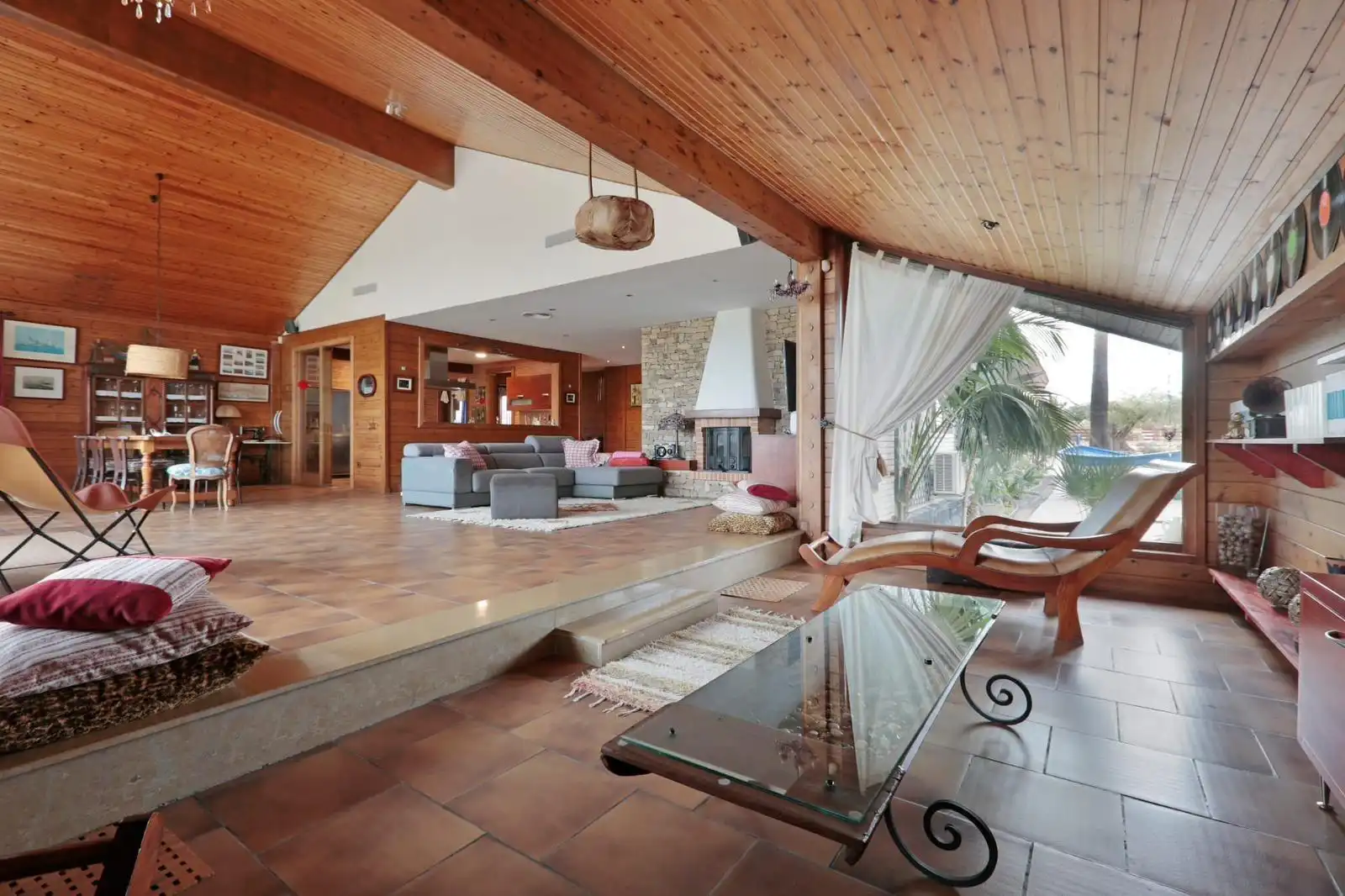 Sala d'estar de Casa o xalet en venda en Valladolid amb Aire condicionat, Calefacció i Jardí privat