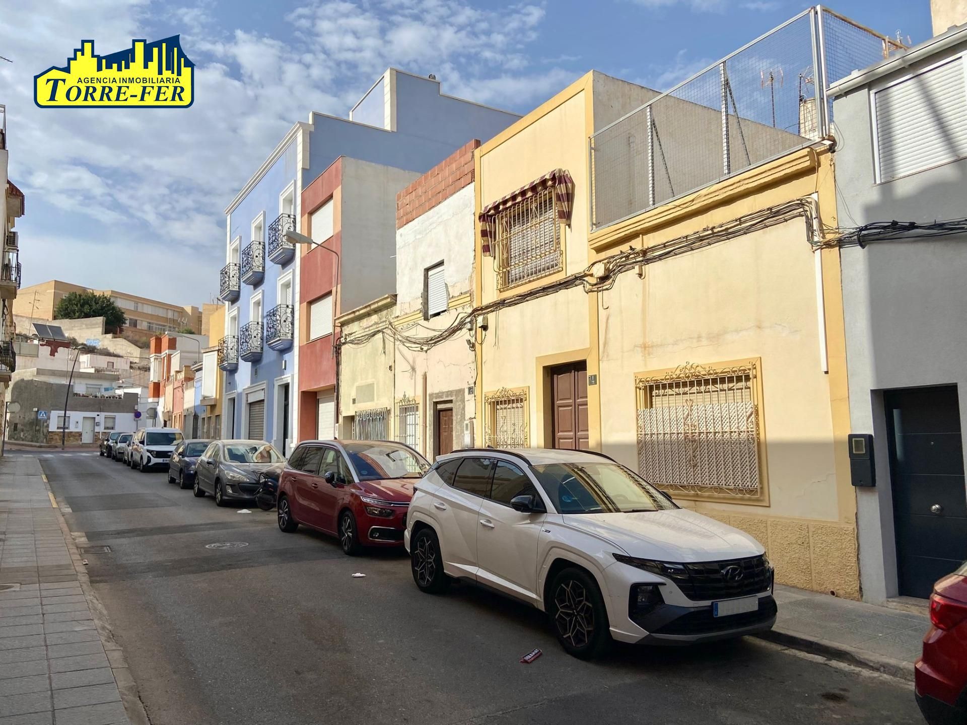 Vista exterior de Casa o xalet en venda en  Almería Capital amb Terrassa