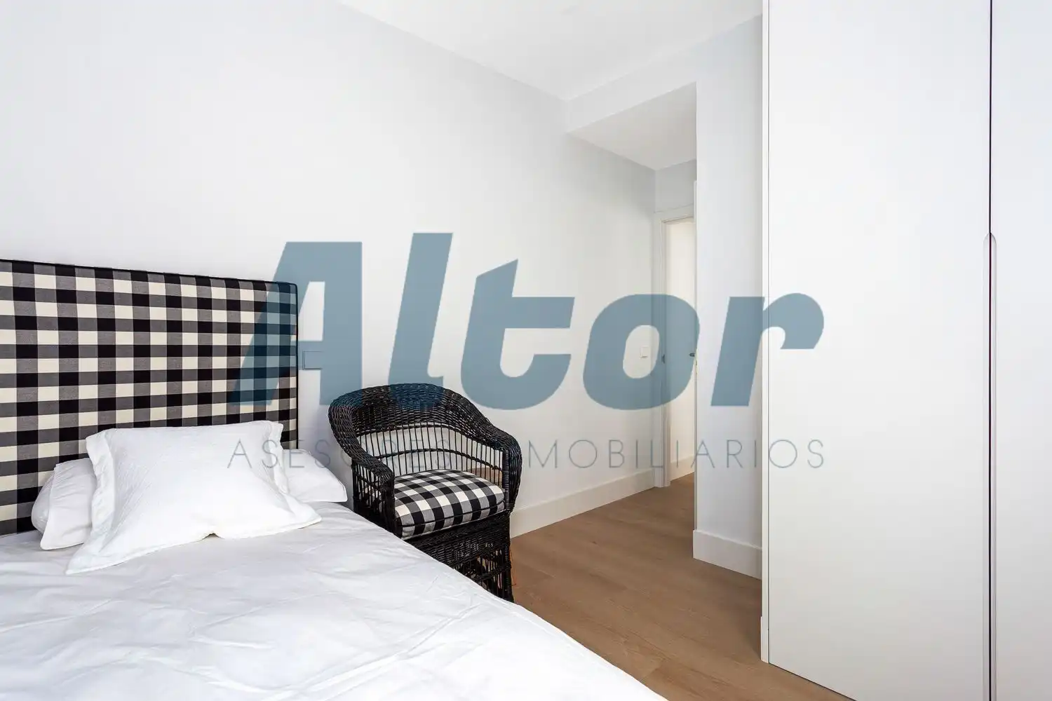 Flat with lift for sale in DE PEREZ GALDOS, imagen 15