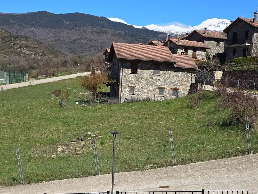 Country homes for sale in Jasa  with Heating and Private garden