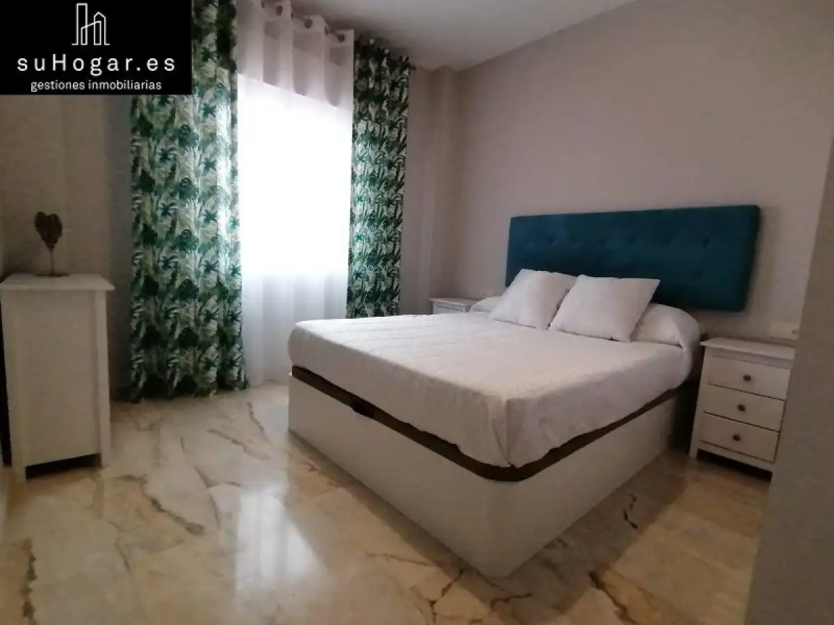 Habitación de Apartamento de alquiler en Badajoz con Calefacción, Terraza y Trastero