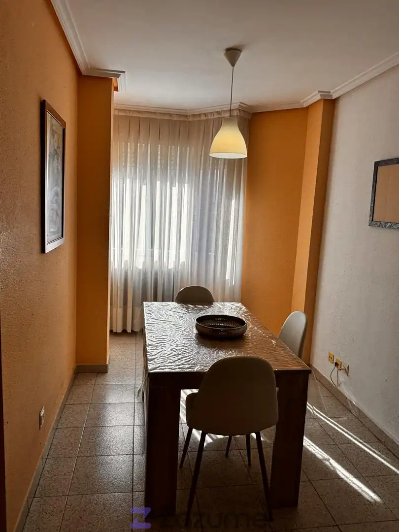Esszimmer von Wohnung zur Miete in  Logroño mit Heizung, Abstellraum und Möbliert