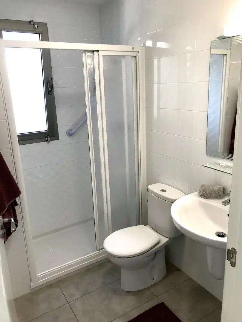 Badezimmer von Wohnungen zur Miete in Orihuela mit Klimaanlage, Schwimmbad und Möbliert