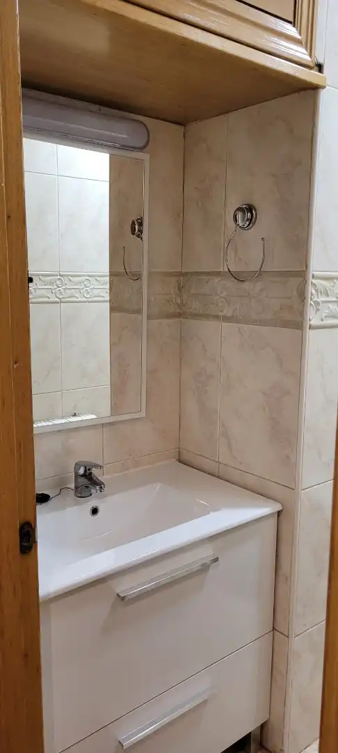 Bany de Pis de lloguer en Cuenca amb Calefacció, Moblat i Forn