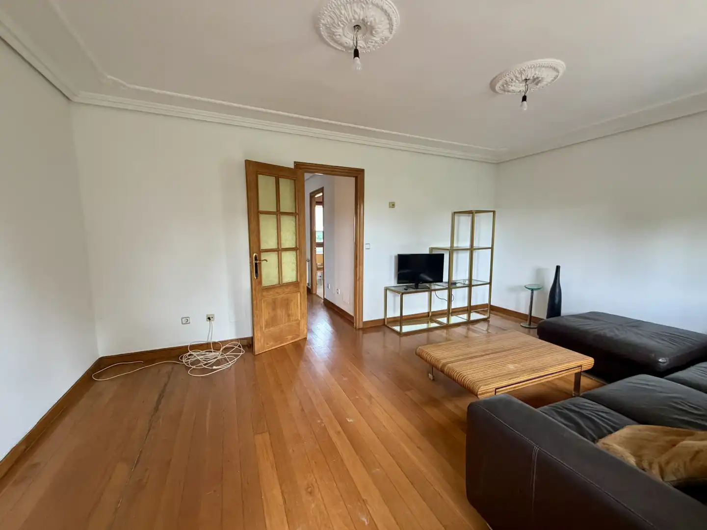 Wohnzimmer von Einfamilien-Reihenhaus zum Verkauf in Camargo mit Heizung, Privatgarten und Terrasse
