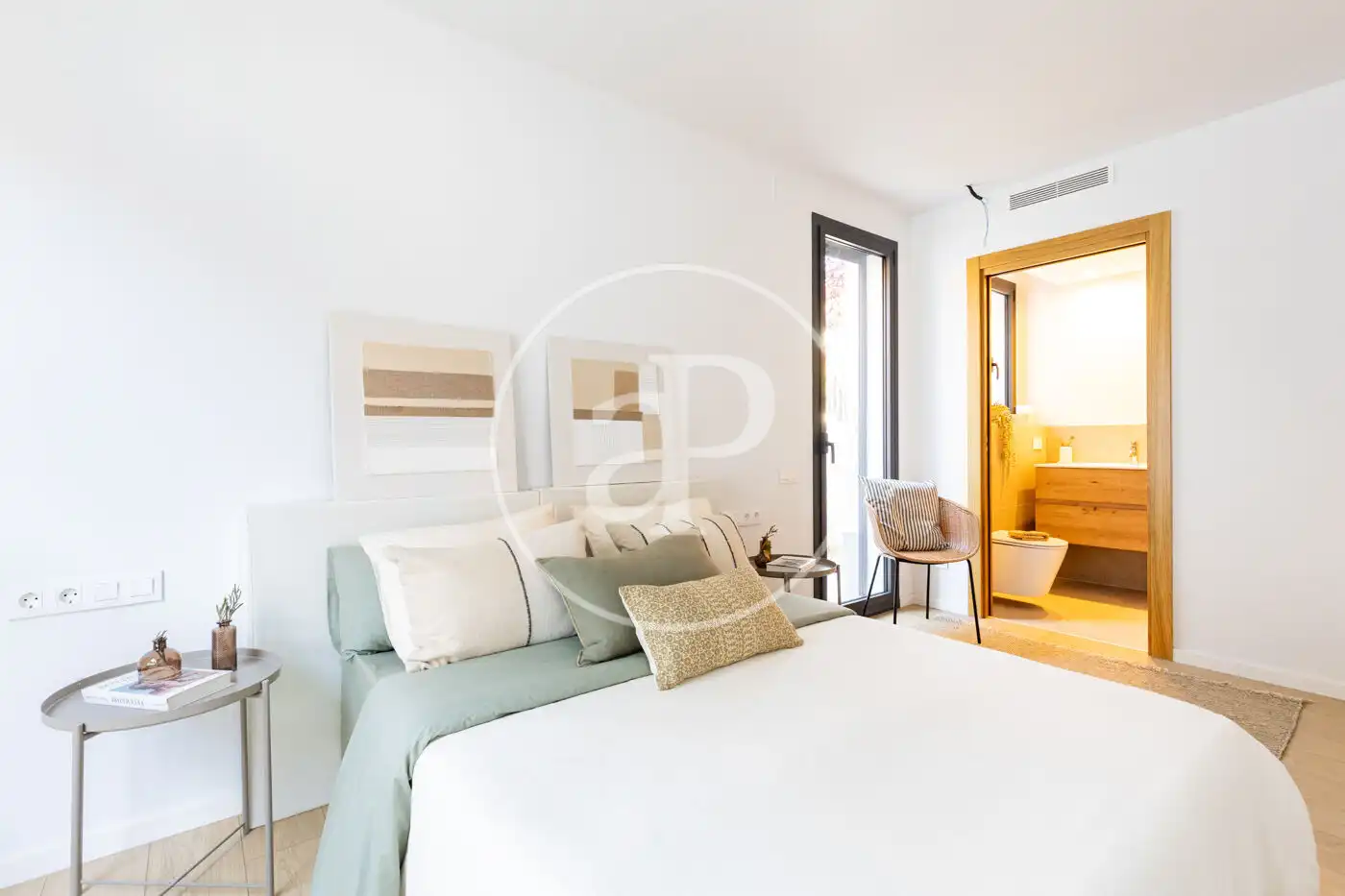 Schlafzimmer von Wohnung zum Verkauf in Sant Cugat del Vallès mit Klimaanlage, Heizung und Privatgarten