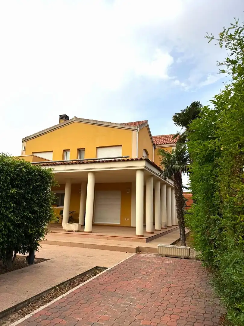Detached house with pool for sale in Elche ciudad, imagen 3