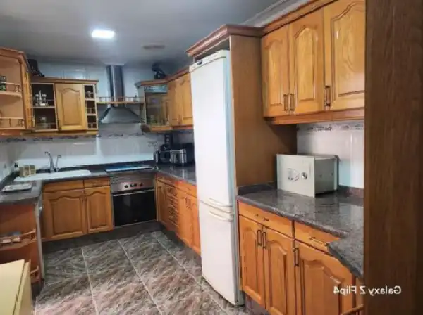 Cocina de Piso en venta en Elche / Elx con Aire acondicionado, Trastero y Balcón