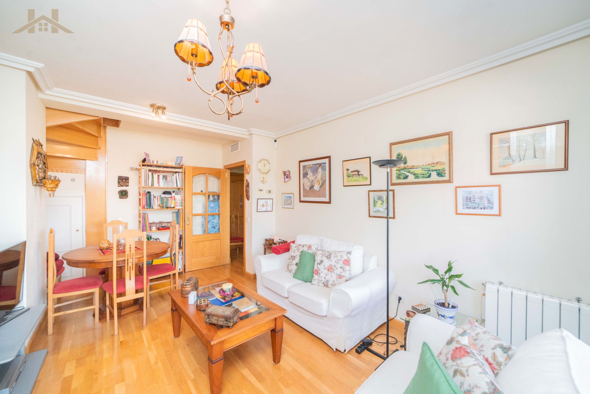 Sala d'estar de Dúplex en venda en Las Rozas de Madrid