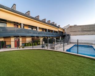 Vista exterior de Dúplex de lloguer en Brunete amb Aire condicionat, Calefacció i Jardí privat
