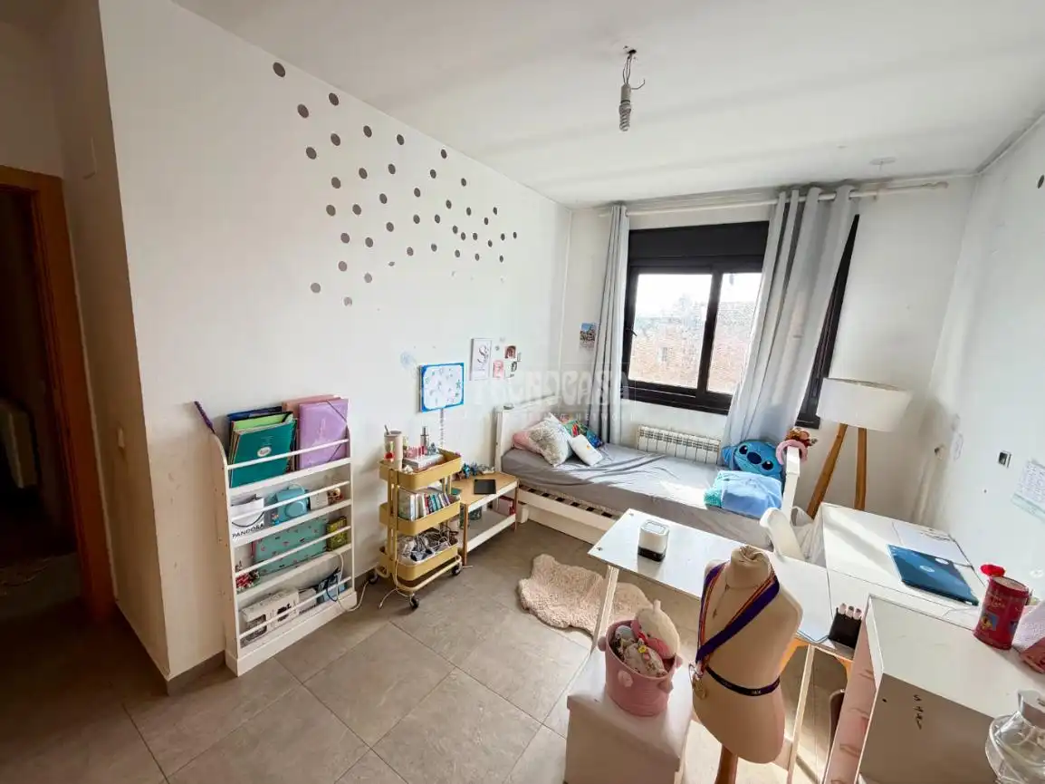 Habitación de Casa o chalet en venta en Serracines con Calefacción y Jardín privado