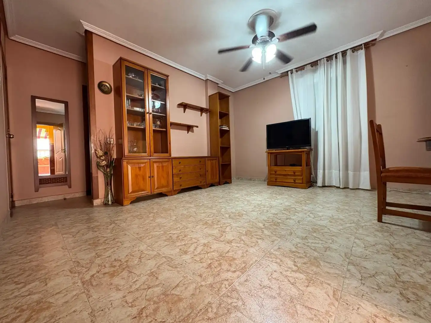 Living room of Detached homes for sale in Algeciras  with Air Conditioner, Terrace and Storage room