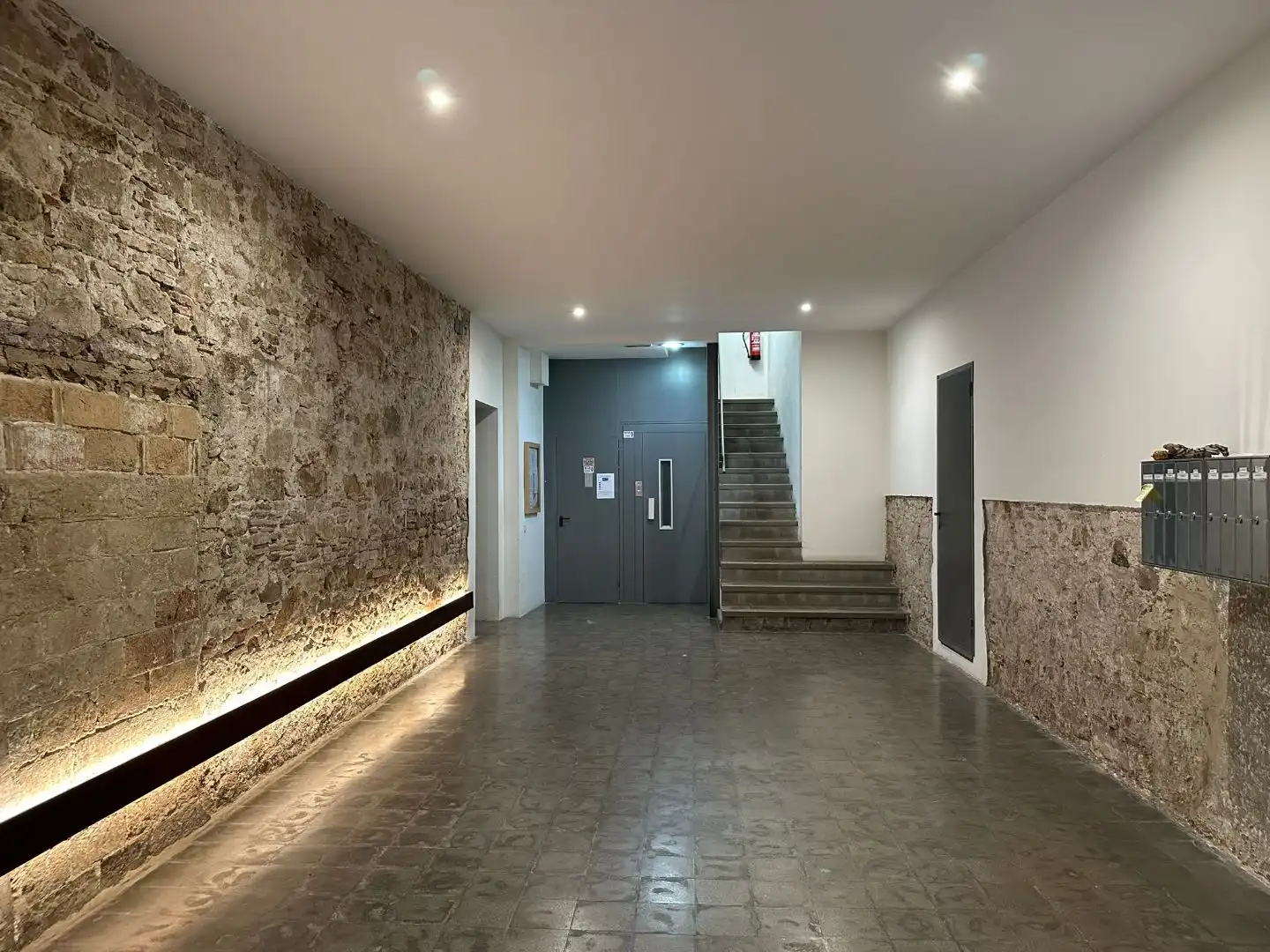 Local en venta en Barcelona con Aire acondicionado, Calefacción y Internet