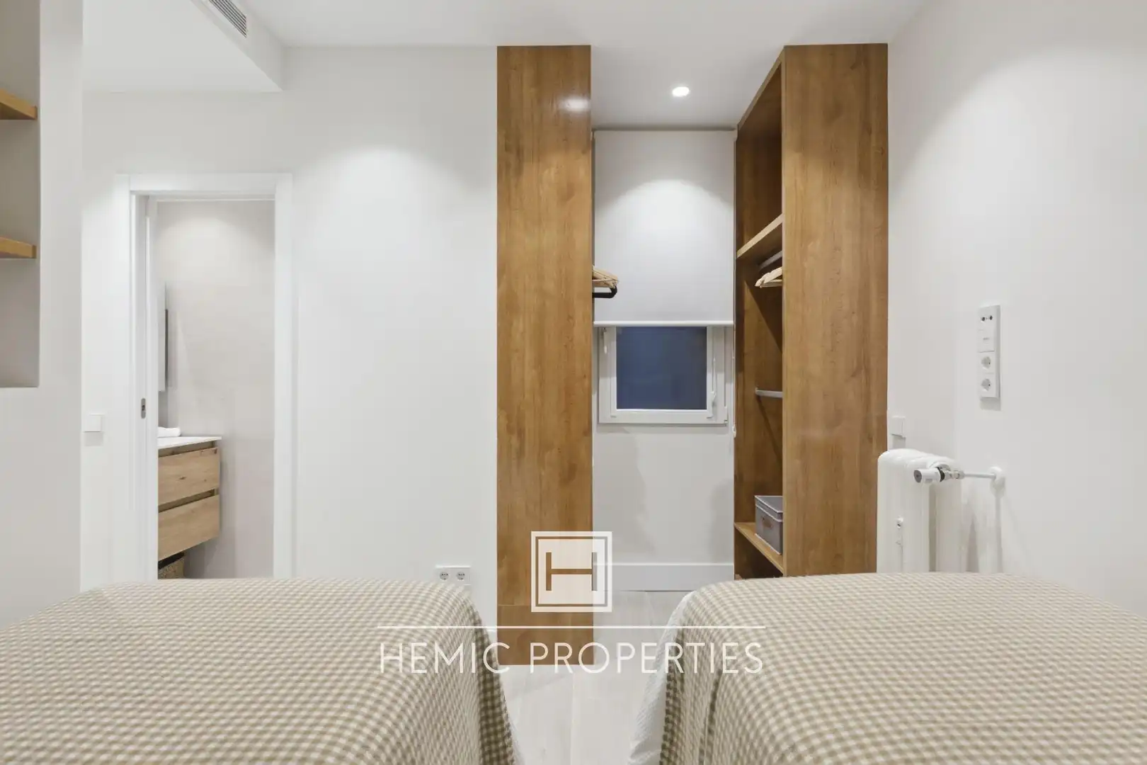 Schlafzimmer von Wohnung zum Verkauf in Madrid mit Klimaanlage, Möbliert und Balkon