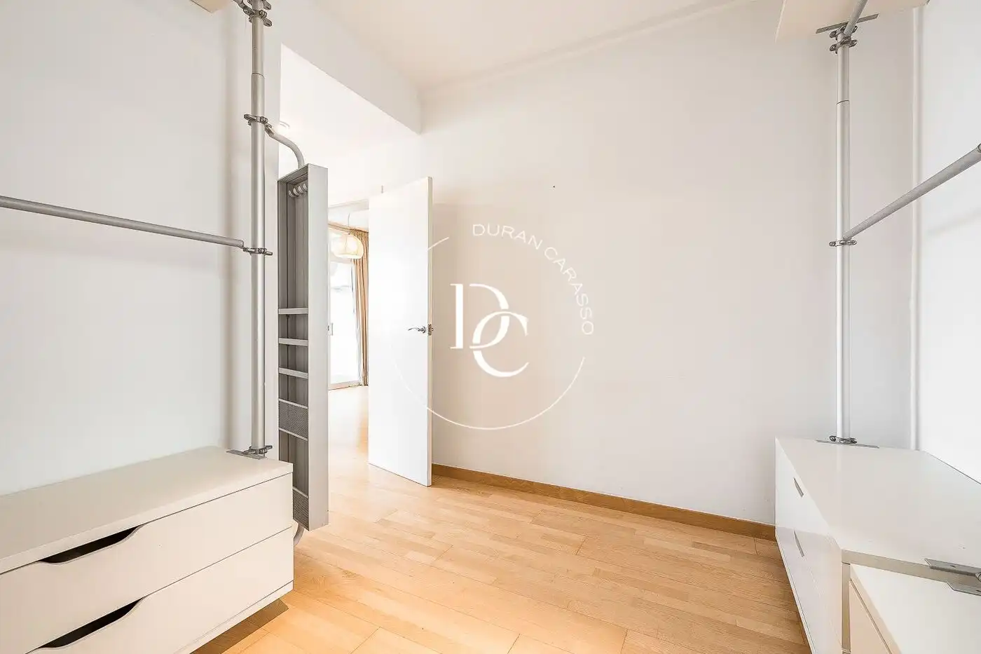 Schlafzimmer von Dachboden zum Verkauf in Barcelona mit Klimaanlage, Heizung und Terrasse
