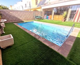 Swimming pool of House or chalet for sale in  Córdoba Capital  with Air Conditioner, Private garden and Terrace