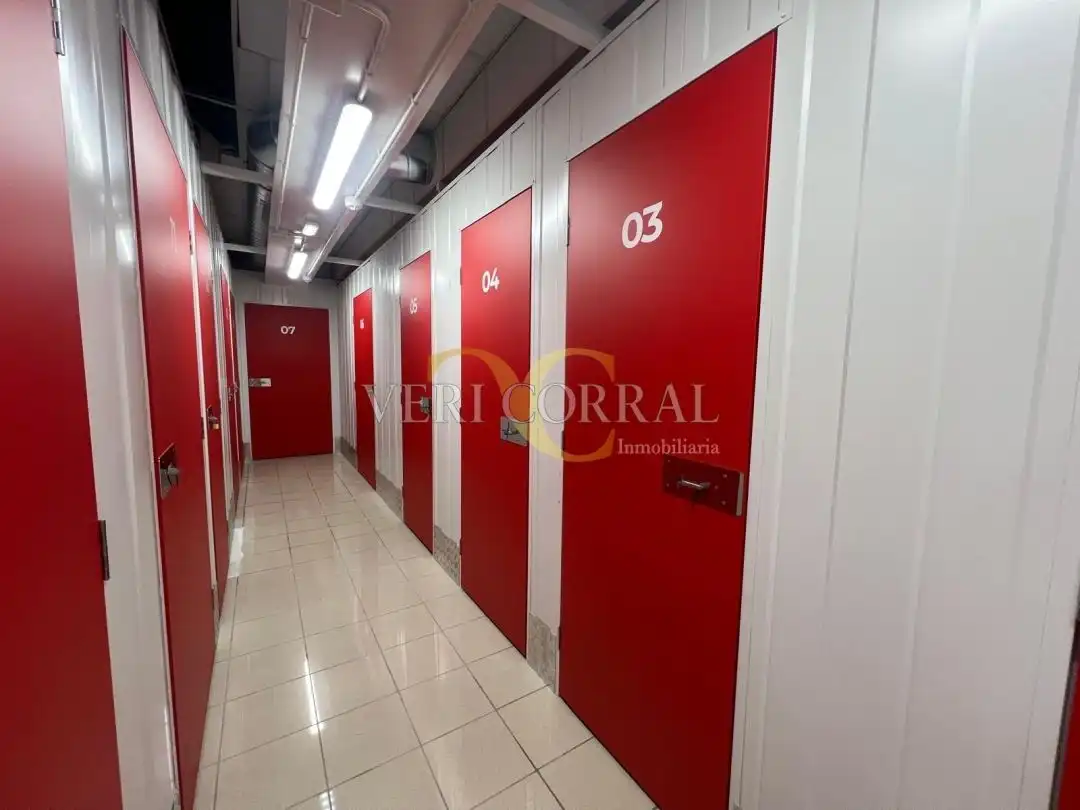 Storage room for rent in Llanes