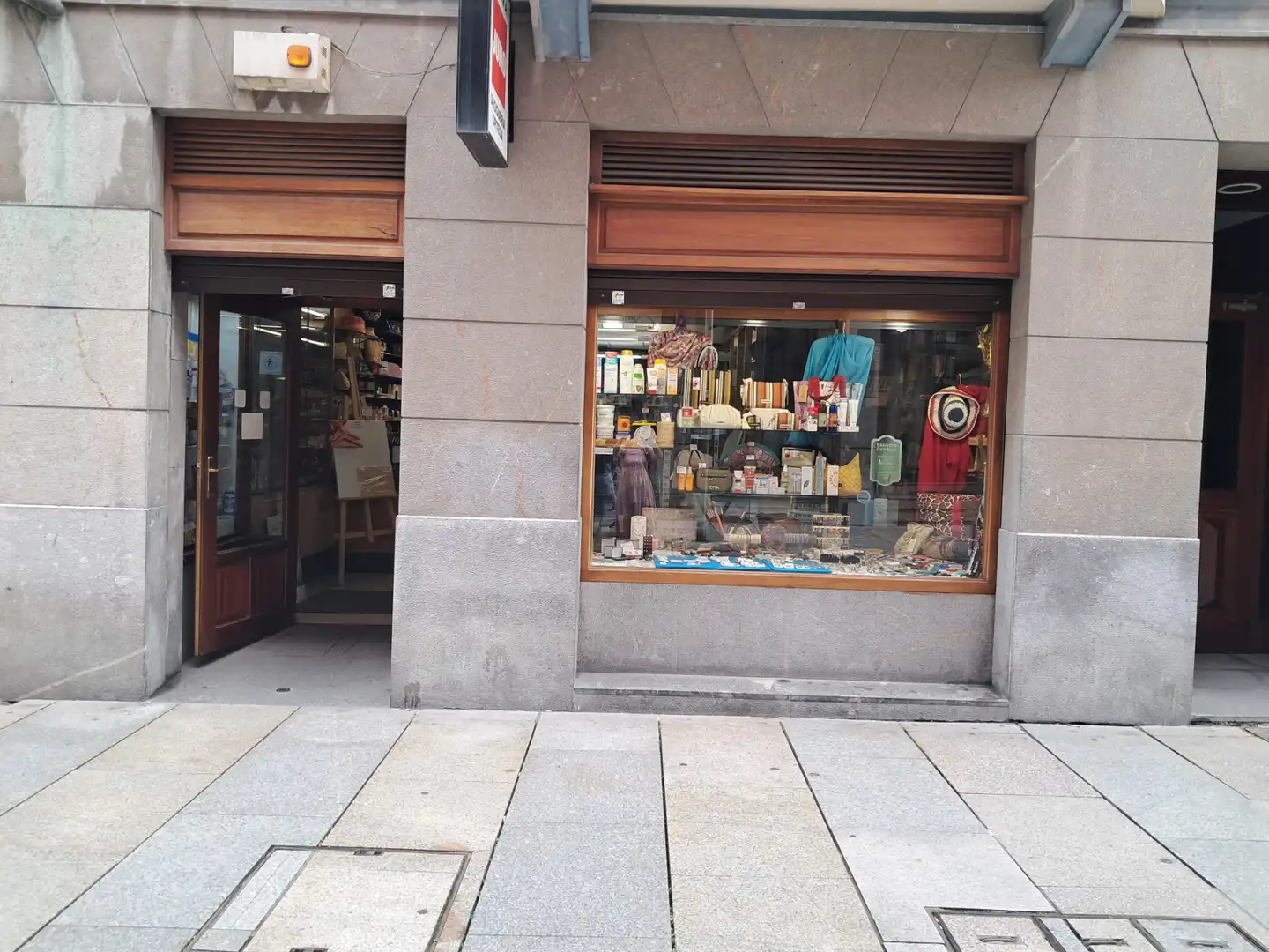 Locale commerciale in vendita a Obieta Kalea