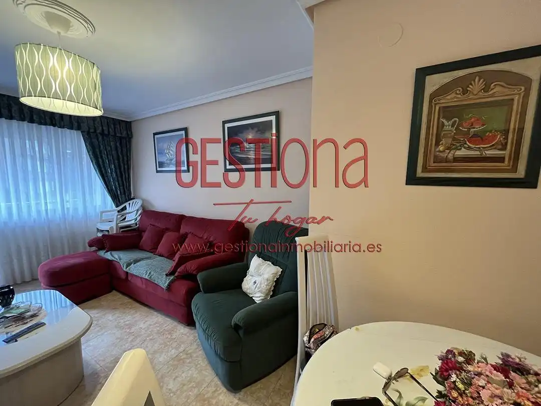 Sala d'estar de Planta baixa en venda en Noja amb Calefacció, Jardí privat i Terrassa