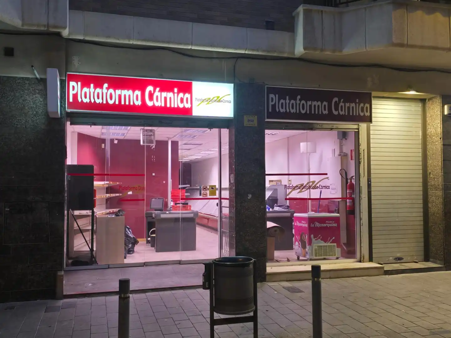 Local comercial en venta en Avenida de Francesc Macià, imagen 2