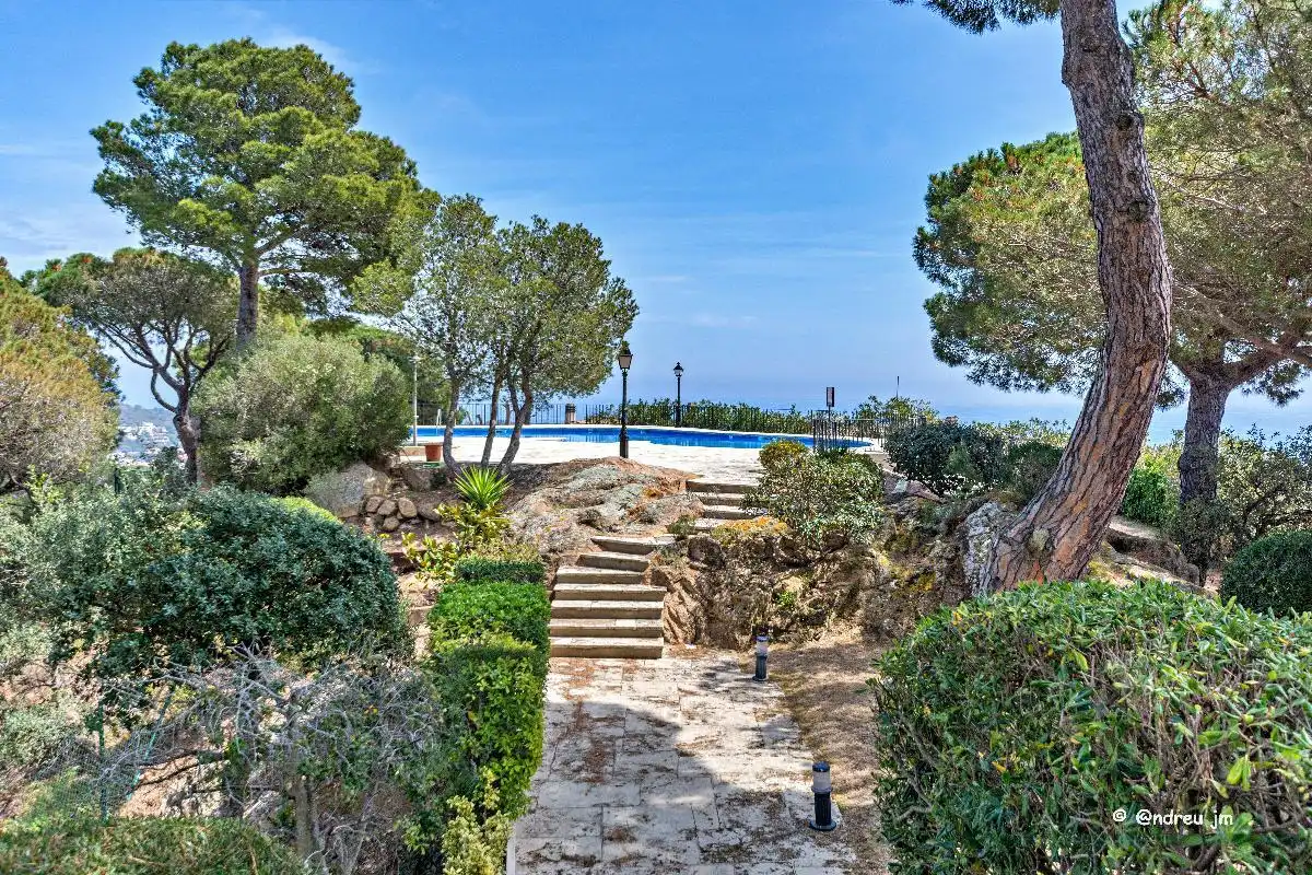 Jardí de Apartament en venda en Sant Feliu de Guíxols amb Calefacció, Terrassa i Piscina comunitària