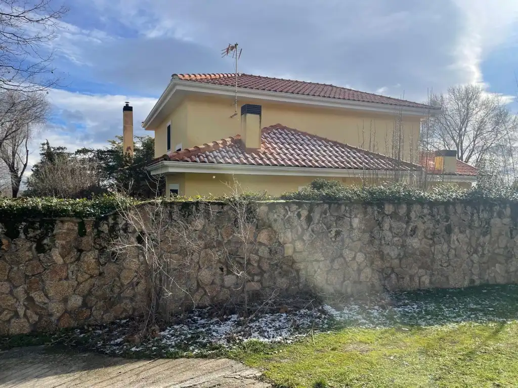 Exterior view of Houses for sale in San Lorenzo de El Escorial