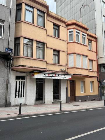 Local comercial en Alquiler en Avenida Finisterre en Agra del Orzán - Ventorrillo