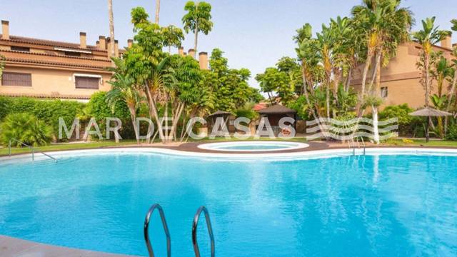 Casa adosada en Venta en Calle San Antonio en Centro