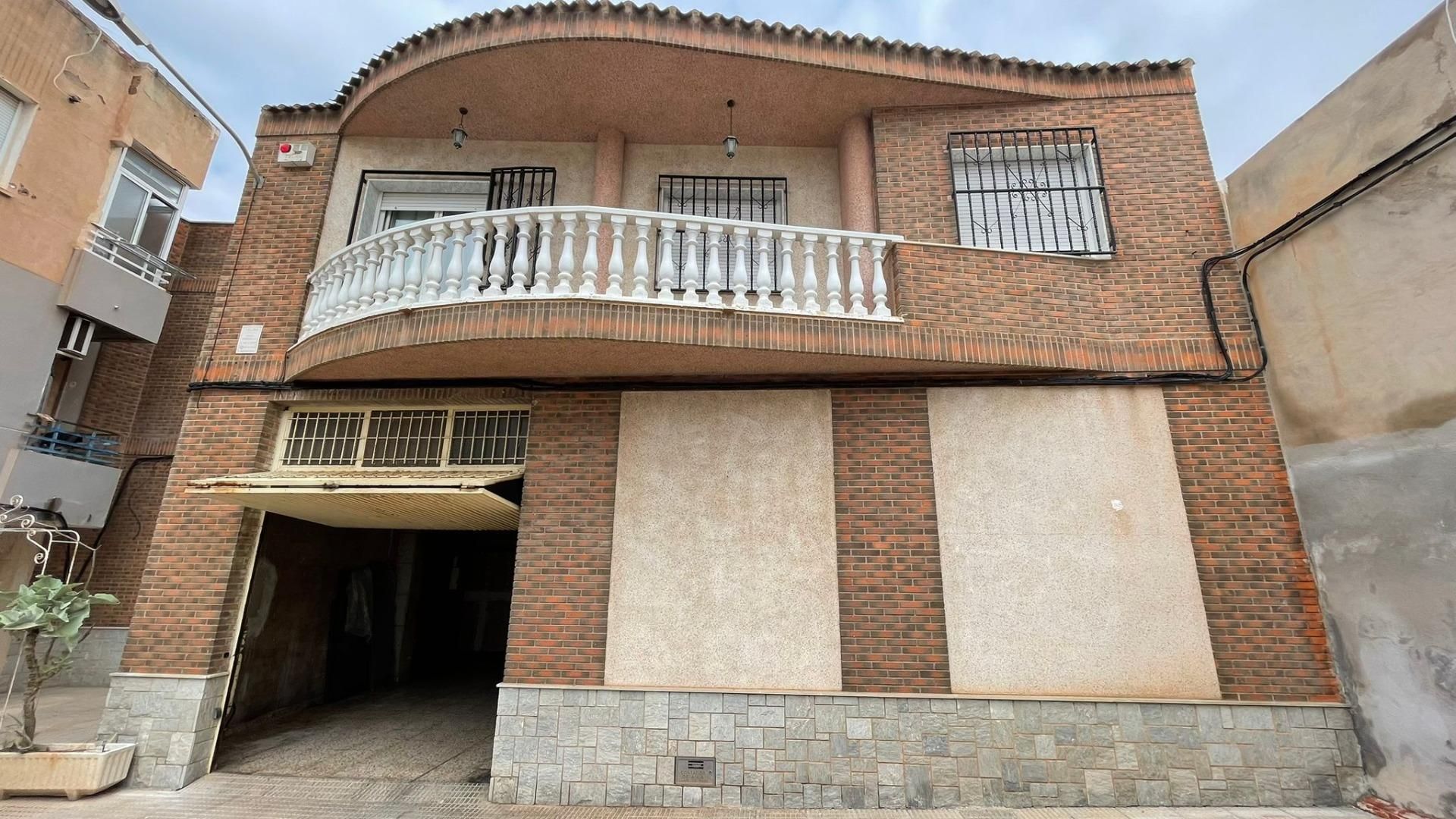 Vista exterior de Casa o xalet en venda en Cartagena amb Jardí privat