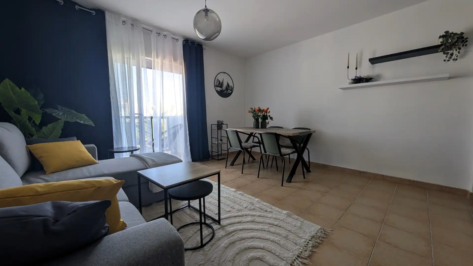 Sala de estar de Apartamento en venta en Antigua con Amueblado, Horno y Lavadora