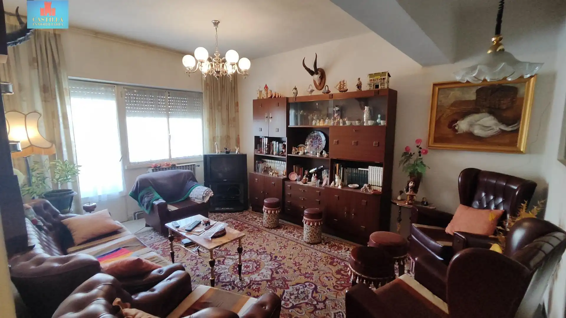 Sala d'estar de Pis en venda en El Barco de Ávila  amb Calefacció, Terrassa i Moblat