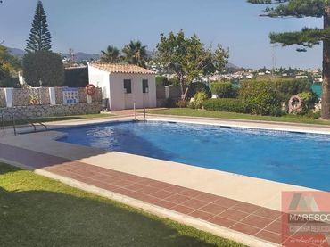 Dúplex amb piscina en venda a de suiza