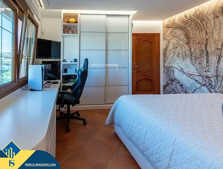 Chalet con piscina en venta en Marisol Park - Ortembach - Los Almendros, imagen 11