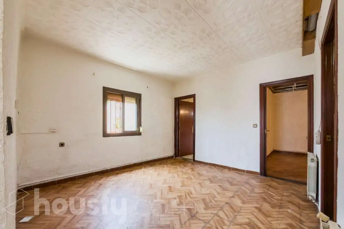 Bedroom of Houses for sale in Santa Coloma de Gramenet  with Heating, Private garden and Terrace