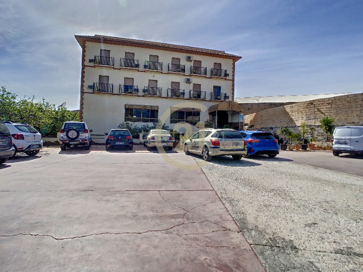 Vista exterior de Edifici en venda en Motril